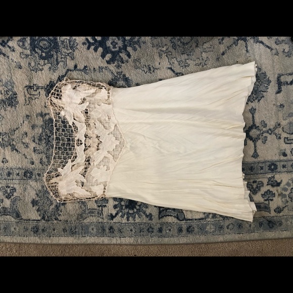 Embroidered shift dress - Picture 3 of 4